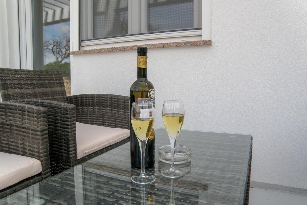 Lada Apartmani Novalja Zewnętrze zdjęcie