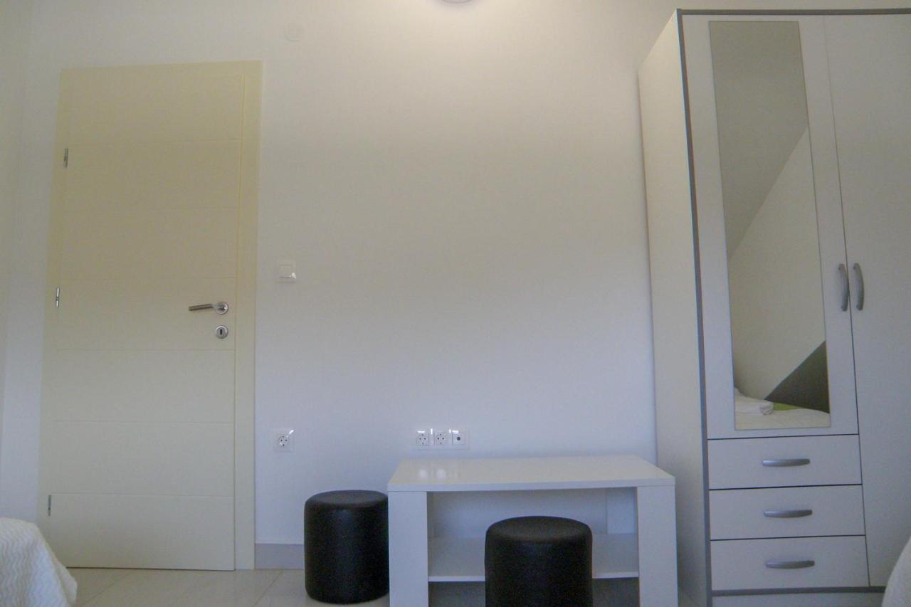 Lada Apartmani Novalja Zewnętrze zdjęcie